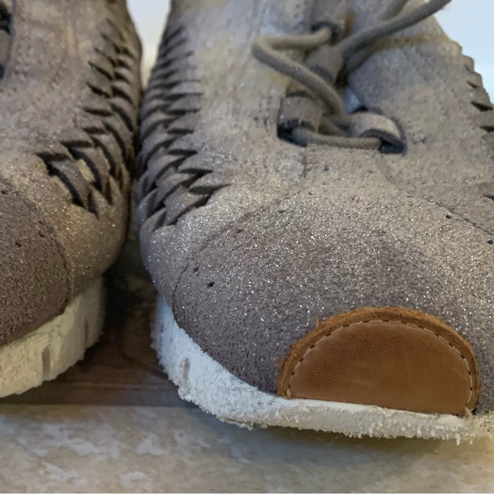OTBT brand leather braid tennis shoes sneakers women’s size 7.5 - Picture 9 of 11